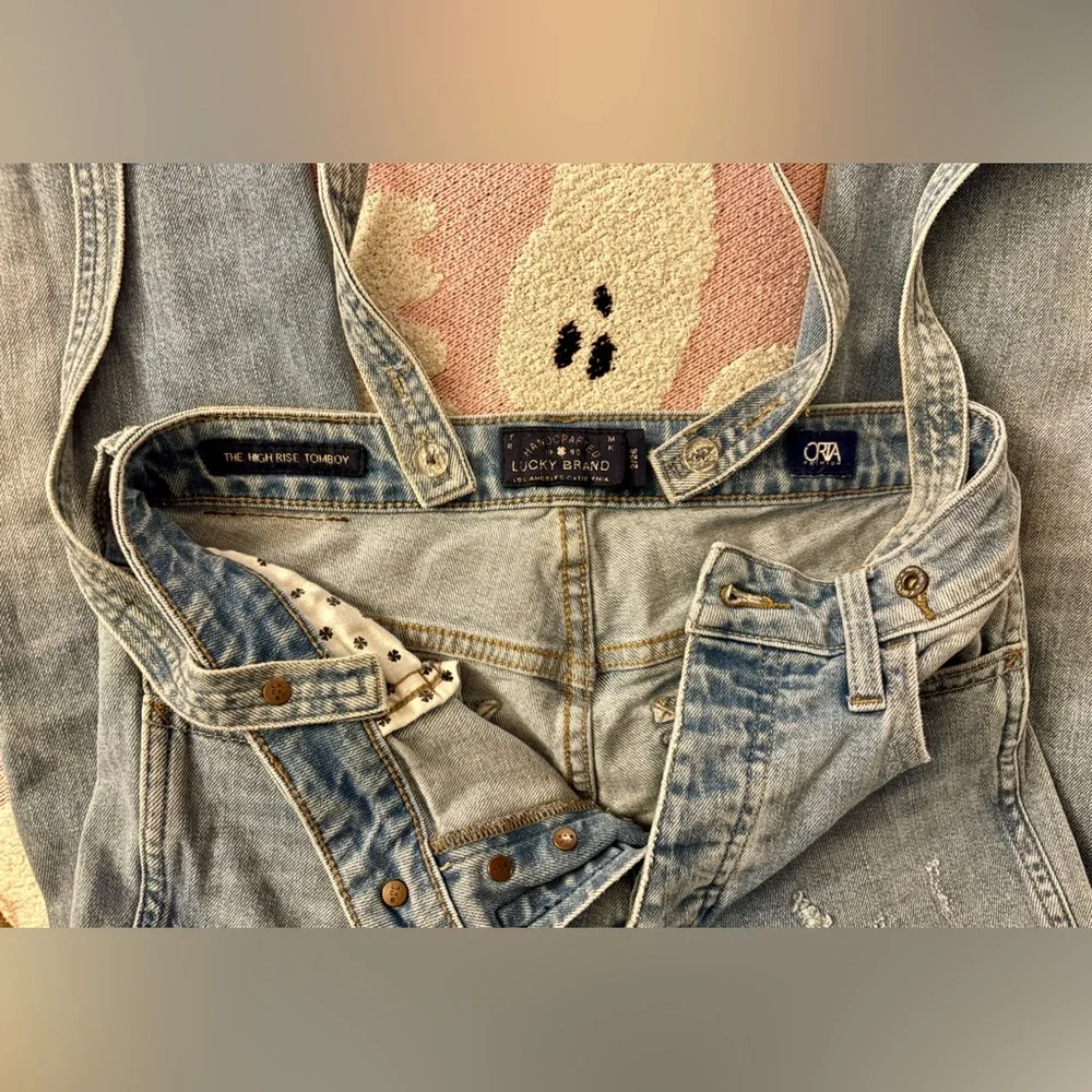 Lucky Brand - High Waist Tomboy Distressed Women's Jeans with Removable Straps - Picture 4 of 4